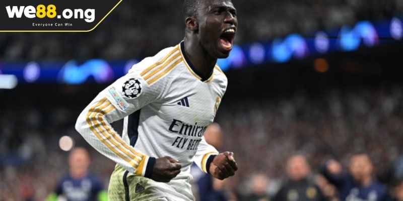Hậu Vệ Cánh Trái Hay Nhất Thế Giới WE88 Mới Cập Nhật 3 Ferland Mendy - Trụ cột đáng tin cậy của Real Madrid